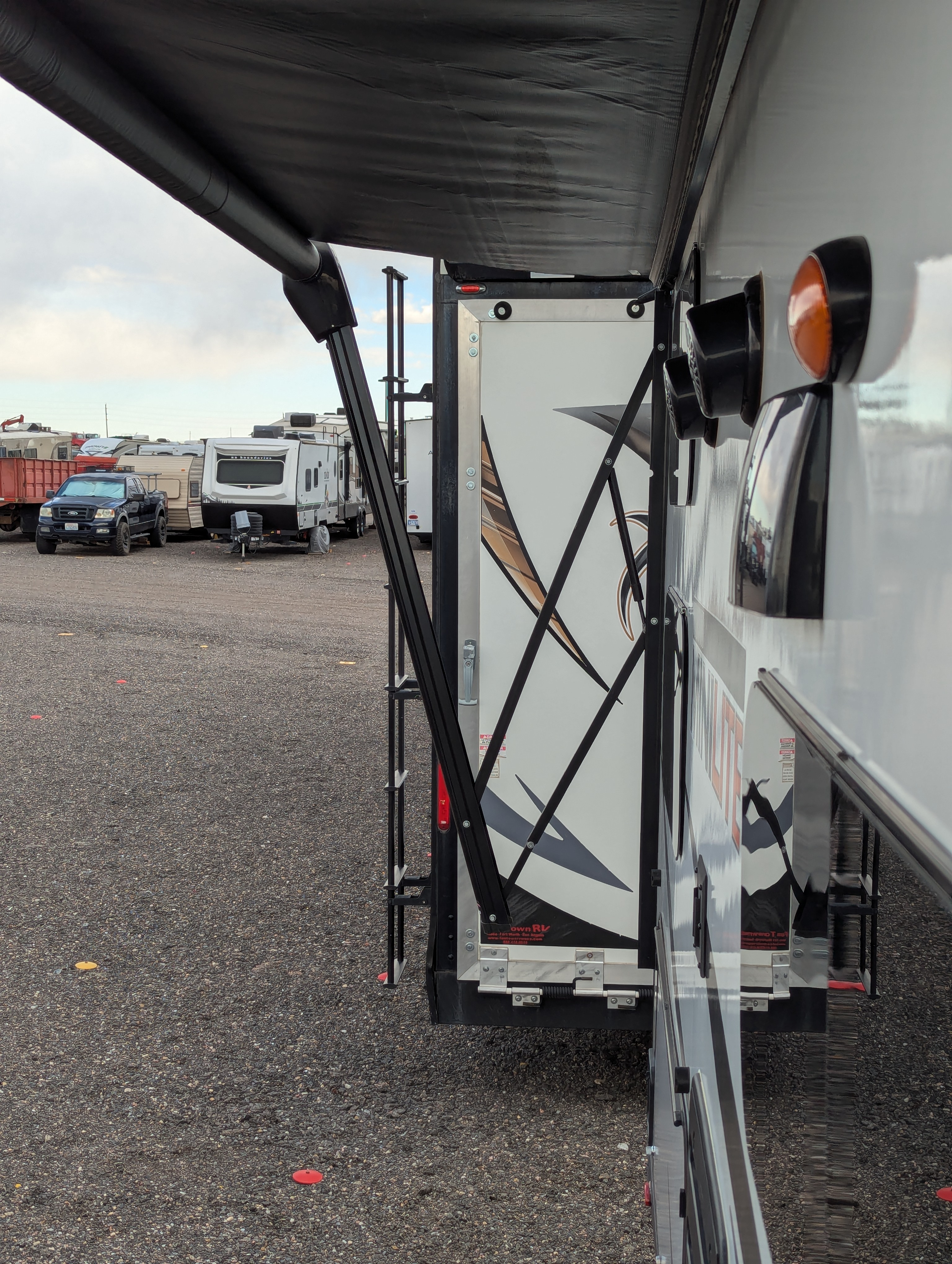 Awning arm and side detail